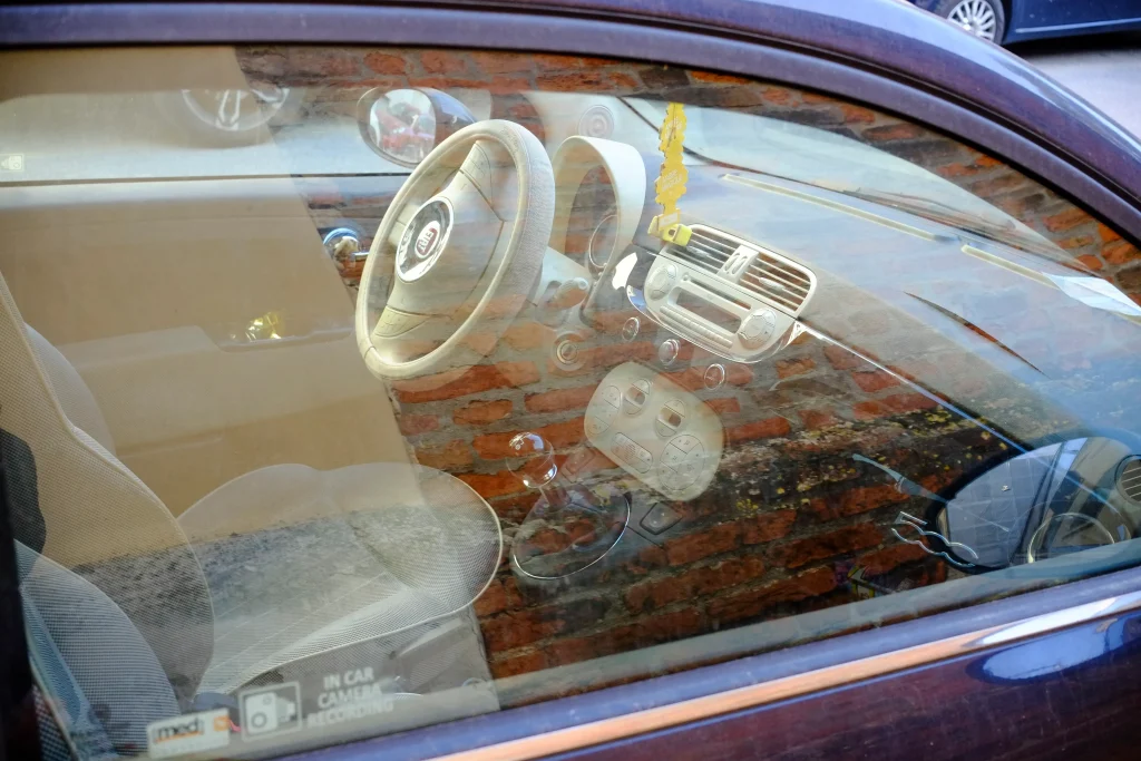 Intérieur d’une Fiat 500 équipée de la boîte robotisée Dualogic