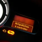 Voyant “Antipollution à contrôler” sur Scénic 3 : que faire et d’où ça vient ?