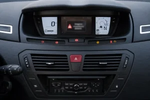 Débranchement de batterie sur C4 Picasso pour reset BSI